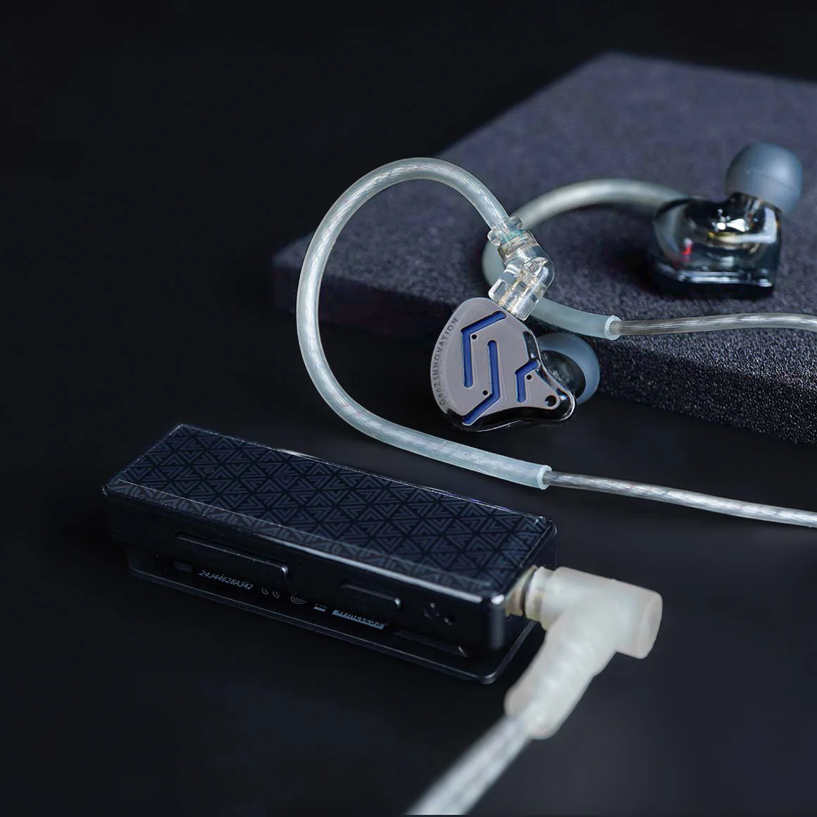 KZ - ZSN PRO 2 + FiiO - BTR11